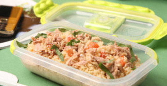 Кускус с тунцом и помидорами