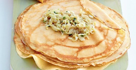 «Северные» блинчики с капустой