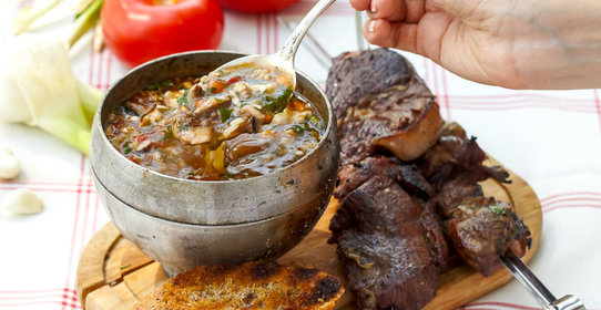 Шашлык из барашка и походный харчо