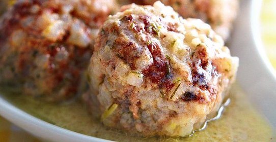 Тефтельки с рисом в яичном соусе