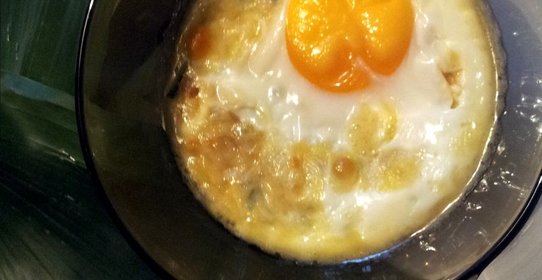 Шпинат под яйцами