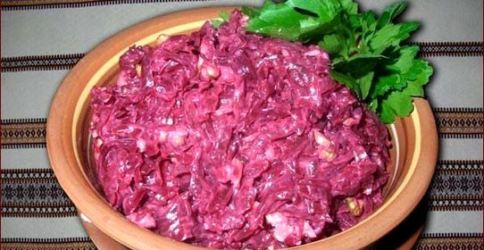 Свекла с соленым огурцом