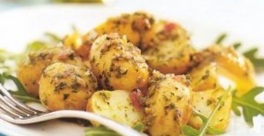 Итальянский картофельный салат с оливковым маслом