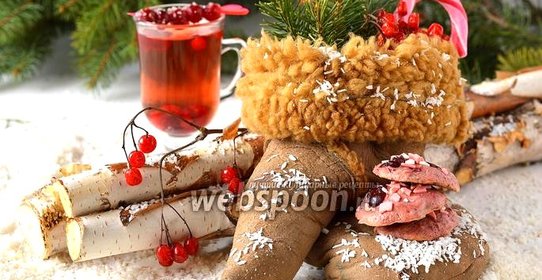 Розовое клюквенное печенье с шоколадом