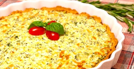 Пирог с рикоттой, брокколи и сыром