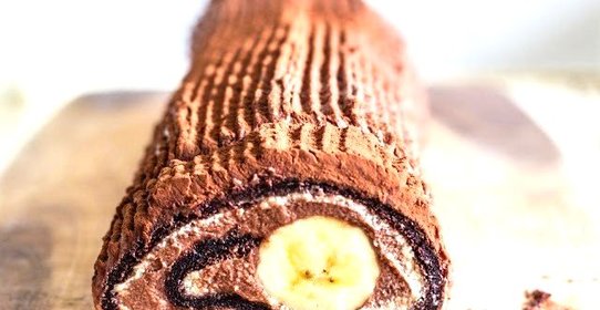 Шоколадно-банановый рулет