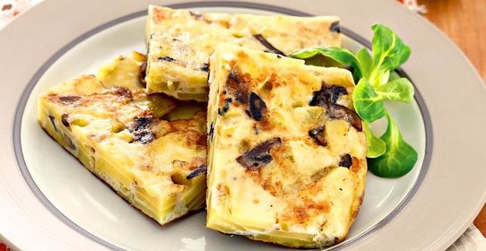 Тортилья, омлет с картофелем и грибами