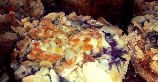 Песочные корзинки с ягодно-манной начинкой