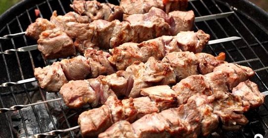 Шашлык из свинины с помидорами