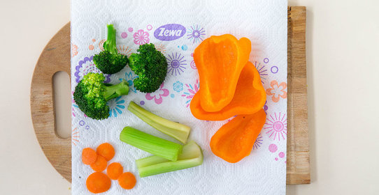 Зеленый салат с перечной заправкой