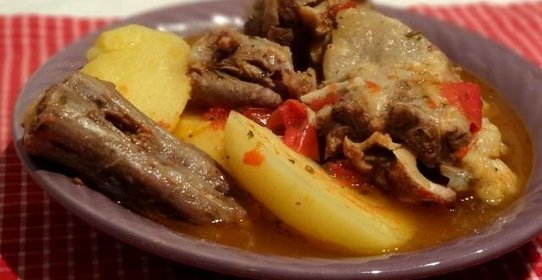 Говяжий хвост с картошкой