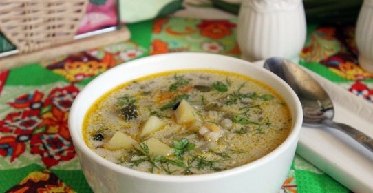 Рассольник с сушеными грибами