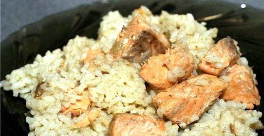 Плов с рыбой в мультиварке