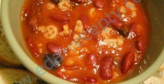 Арабский томатный суп с фасолью
