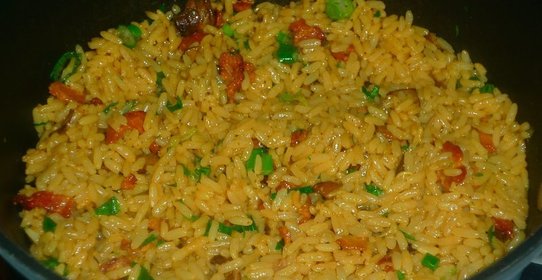 Плов со свининой в кастрюле