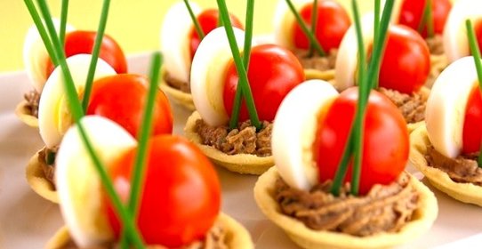 Тарталетки с печеночным муссом