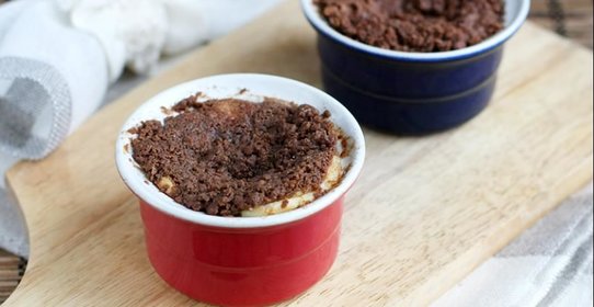 Нежная творожная запеканка с хрустящим шоколадным штрейзелем