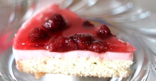 Клубничный торт-желе