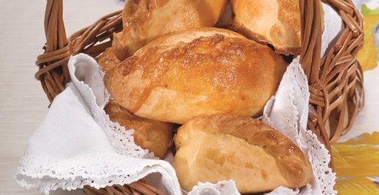 Пирожки с рисом и зеленым луком