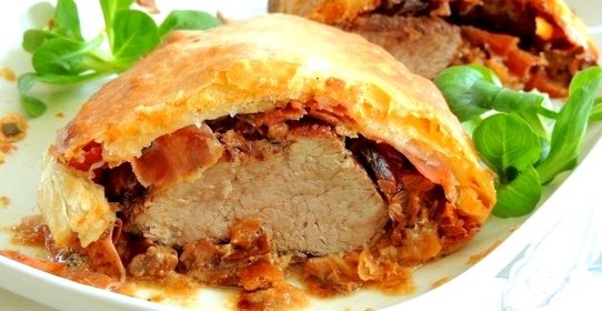 Телятина с белыми грибами в тесте