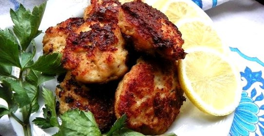 Куриные котлеты с цедрой лимона
