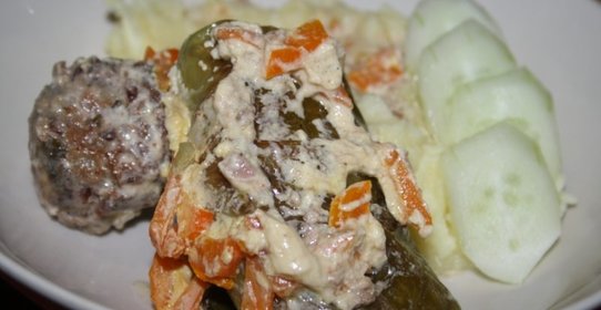 Голубцы из молодой капусты с говядиной и красным рисом Рубин + тефтели