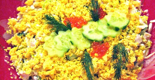 Салат с кальмарами и луком-пореем