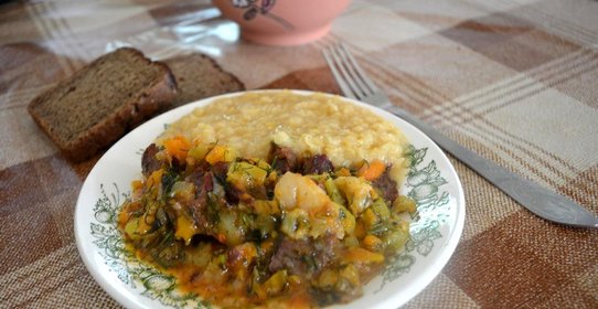 Копченая баранина с овощами