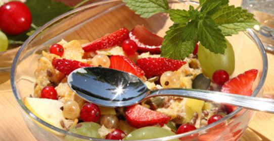 Ягодный салат