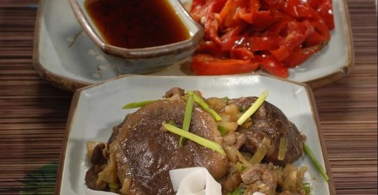 Говядина сукияки с овощами