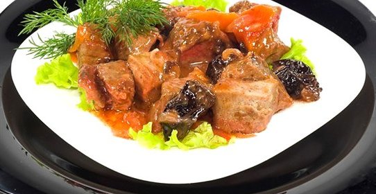 Баранина по‑мароккански с медом и черносливом