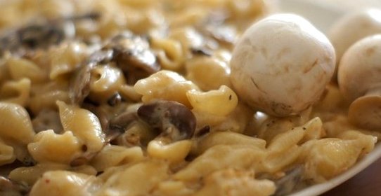 Шампиньоны под соусом