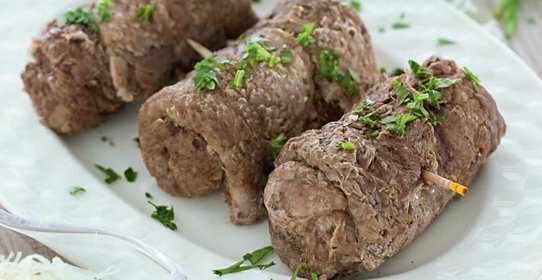 Конвертики из говядины с зеленью