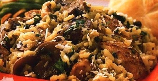 Плов с курицей и грибами