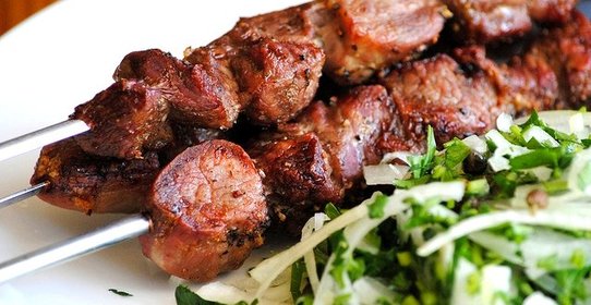 Шашлык в духовке в рукаве