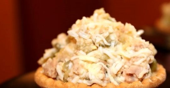 Салат с печенью трески без майонеза