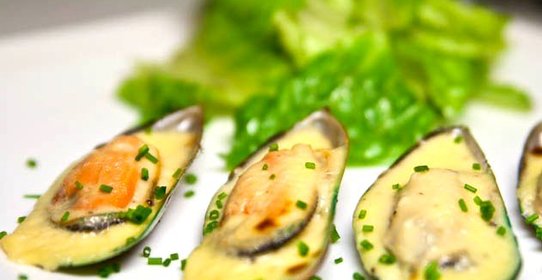 Мидии в чесночном соусе