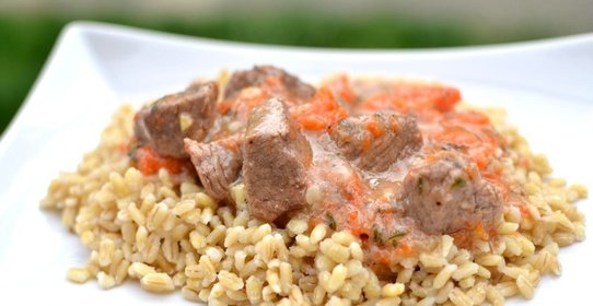 Говядина тушеная с овощами