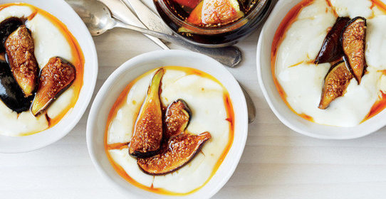 Молочный пудинг с карамелью и инжиром