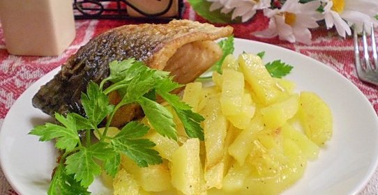 Жареная рыба с картошкой