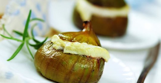 Запеченный инжир с фетой