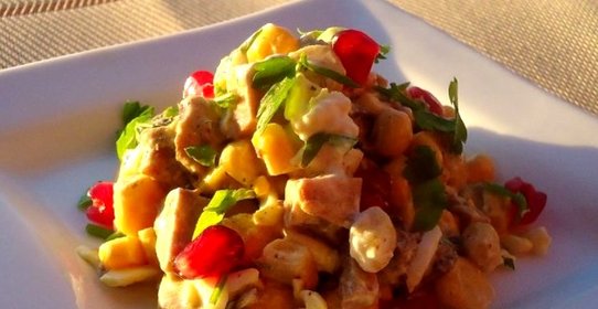Салат из печени трески с кукурузой