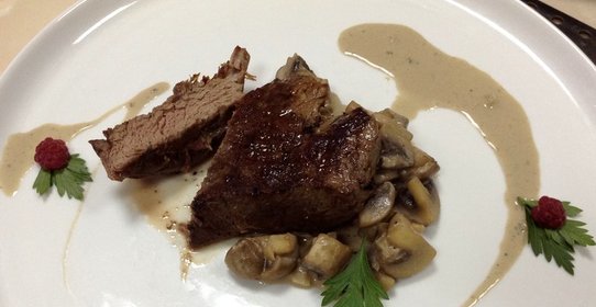 Телятина на сковороде