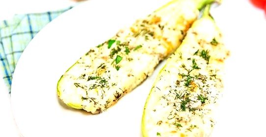 Кабачки, фаршированные творогом, запеченные в духовке