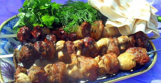 Шашлык из печени индейки с шампиньонами