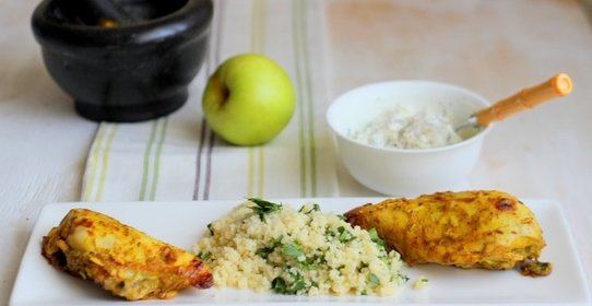 Куриные грудки с йогуртовым соусом