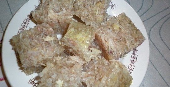 Мясо, запеченное с грибами и сыром