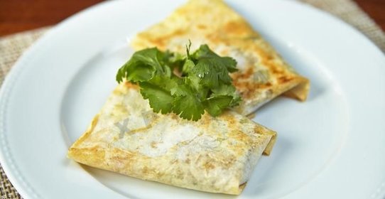 Теплый салат в лаваше