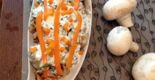 Салат из пупков и желудочков с соусом Мацони