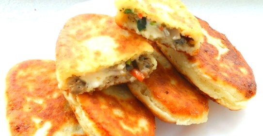 Жареные пирожки из творожного теста